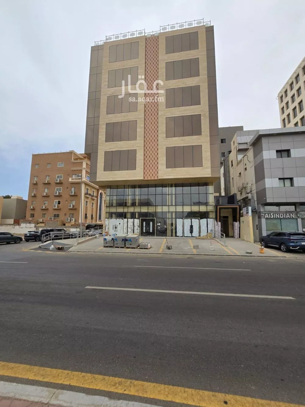 مكتب 550 م² في الروضة 1