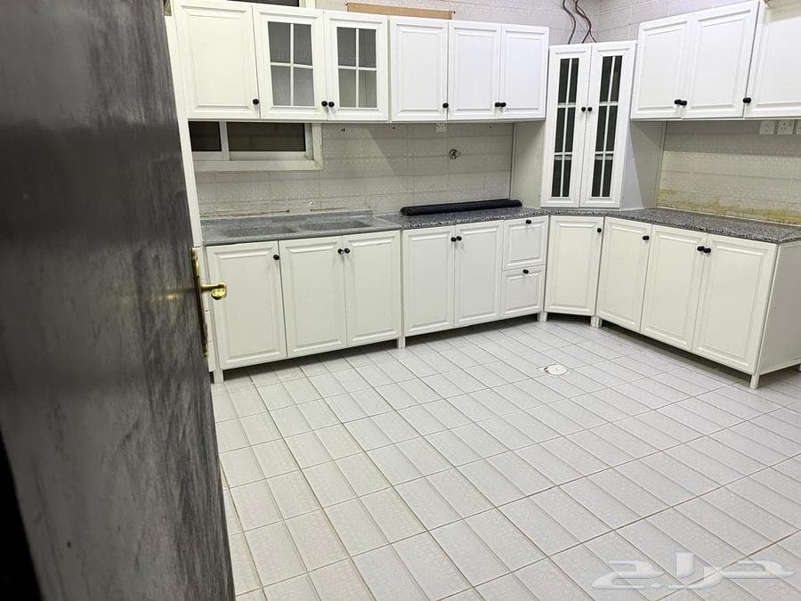 شقة 2 غرف في الرمال 1