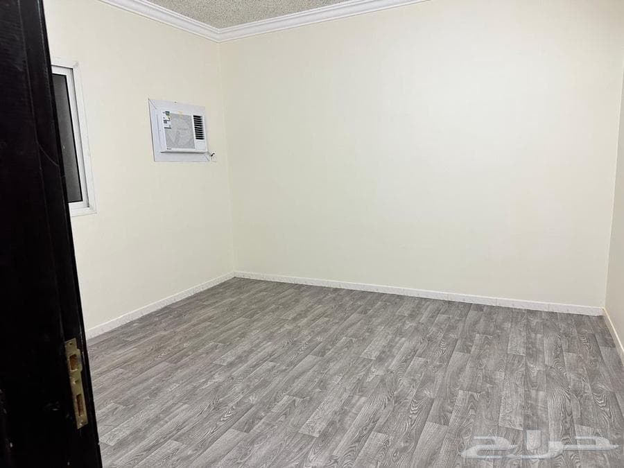 شقة 2 غرف في الرمال 3