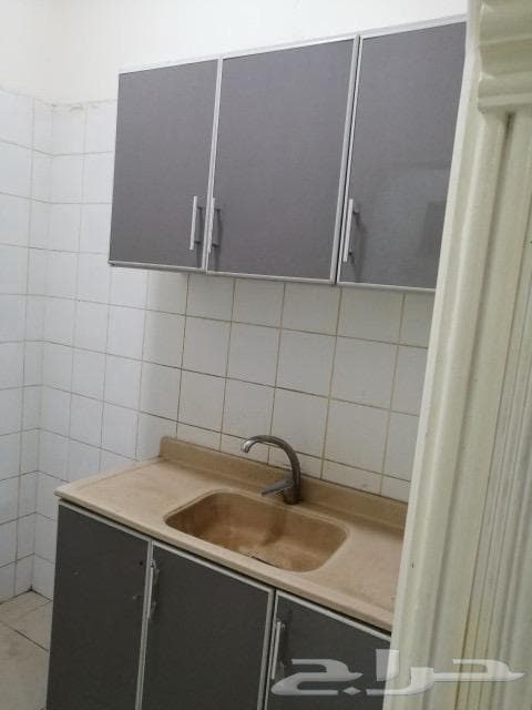 شقة 4 غرف في السعادة 5