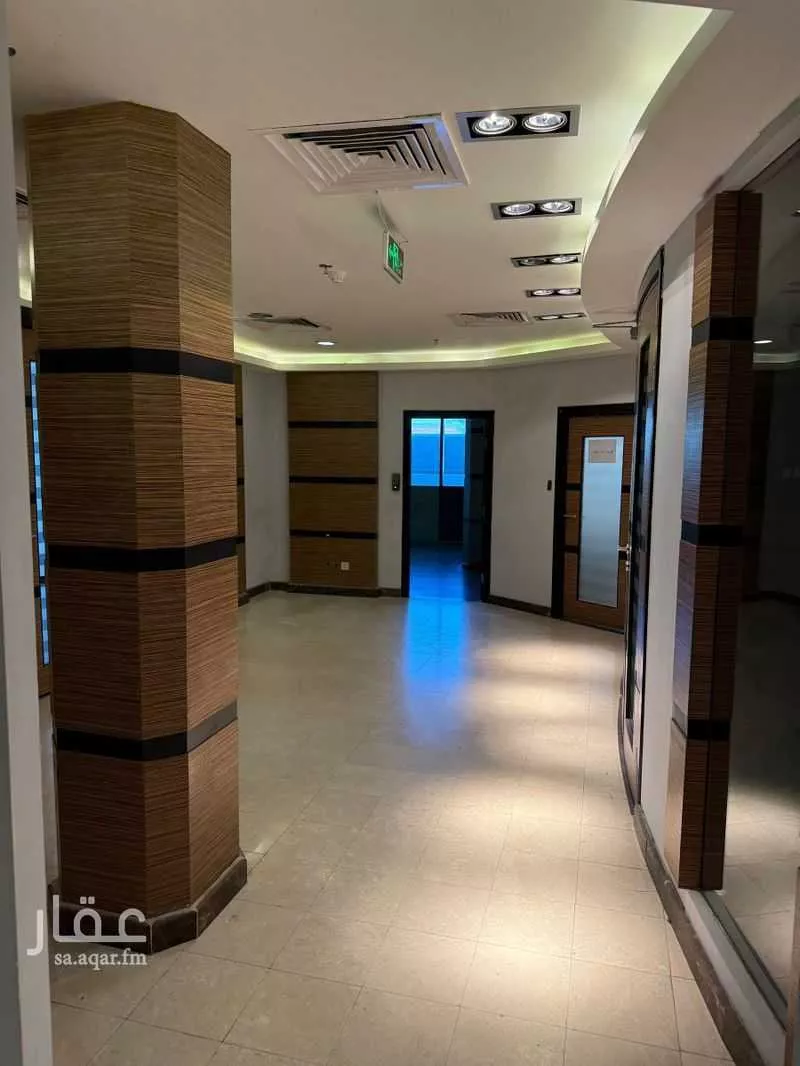 مكتب 250 م² في الفيصلية 1