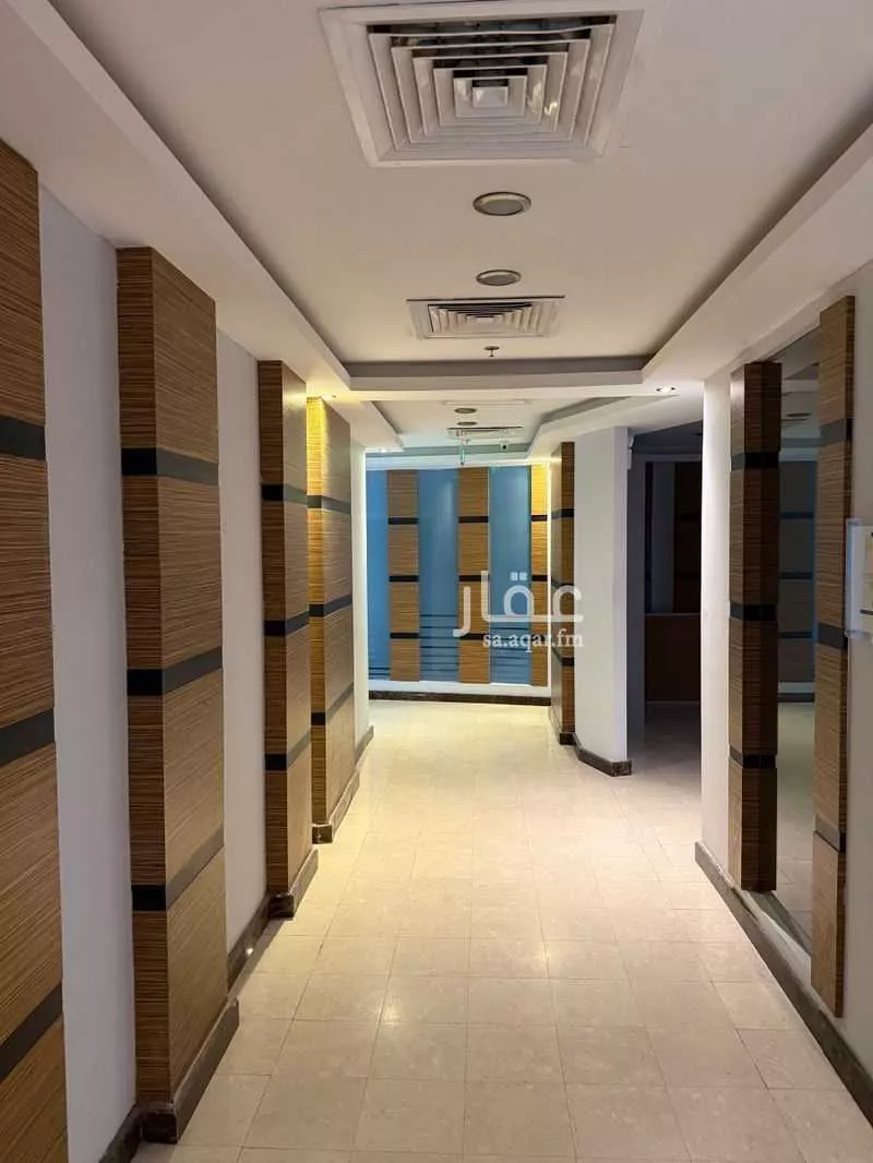 مكتب 250 م² في الفيصلية 4