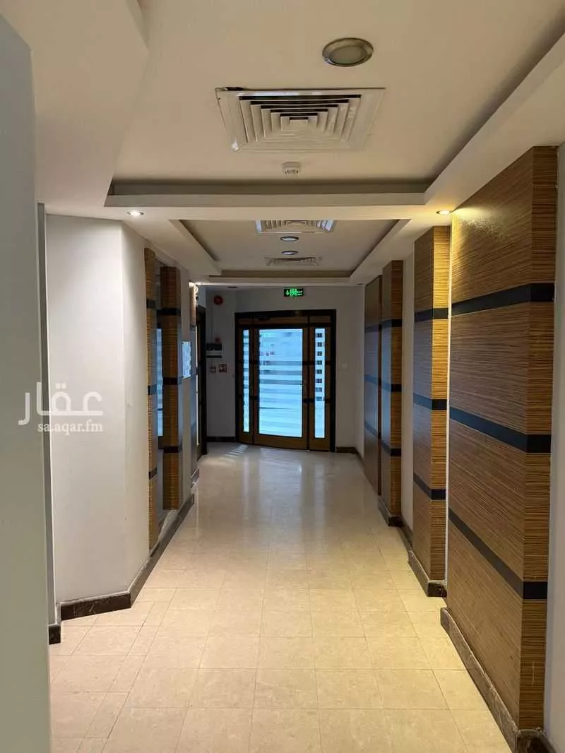 مكتب 250 م² في الفيصلية 8