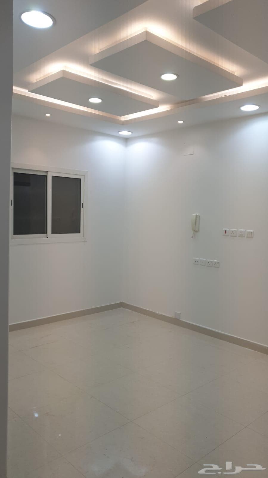 شقة 4 غرف في عكاظ 1