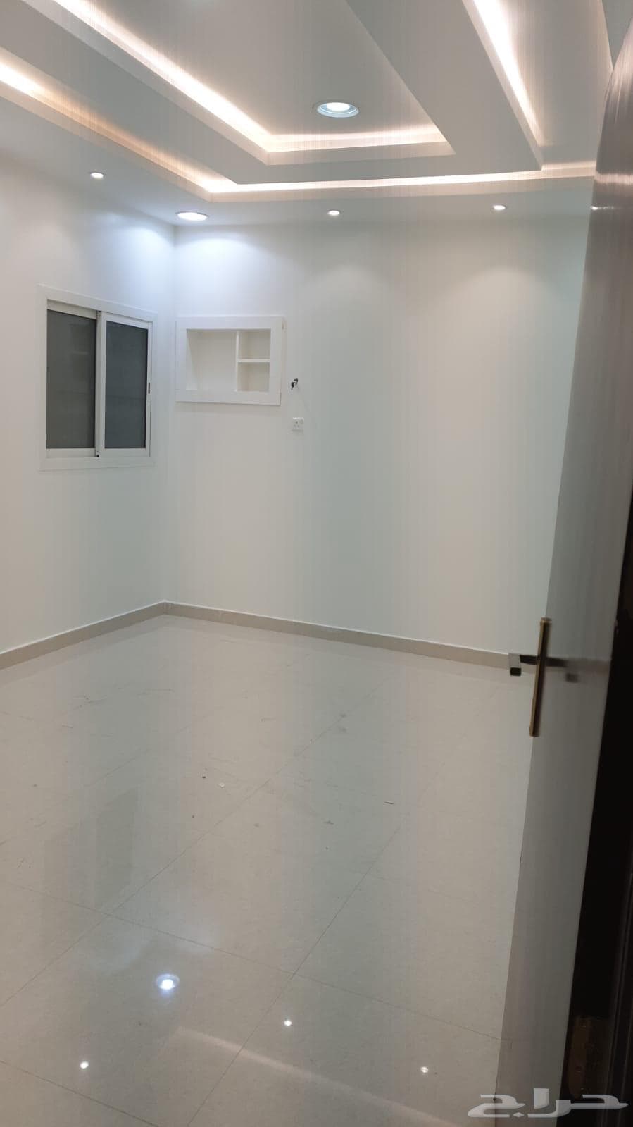شقة 4 غرف في عكاظ 2