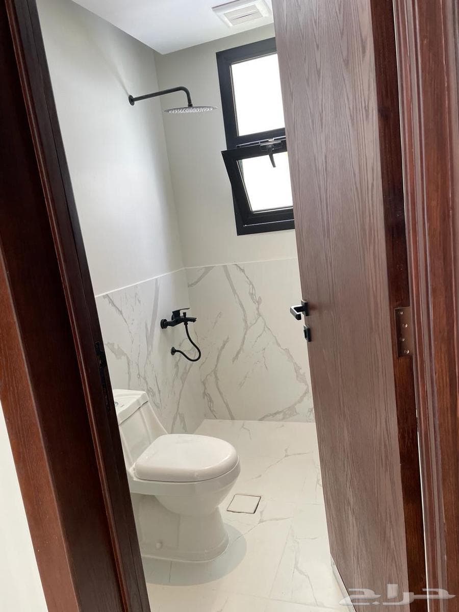 فيلا 8 غرف في الرياض 12