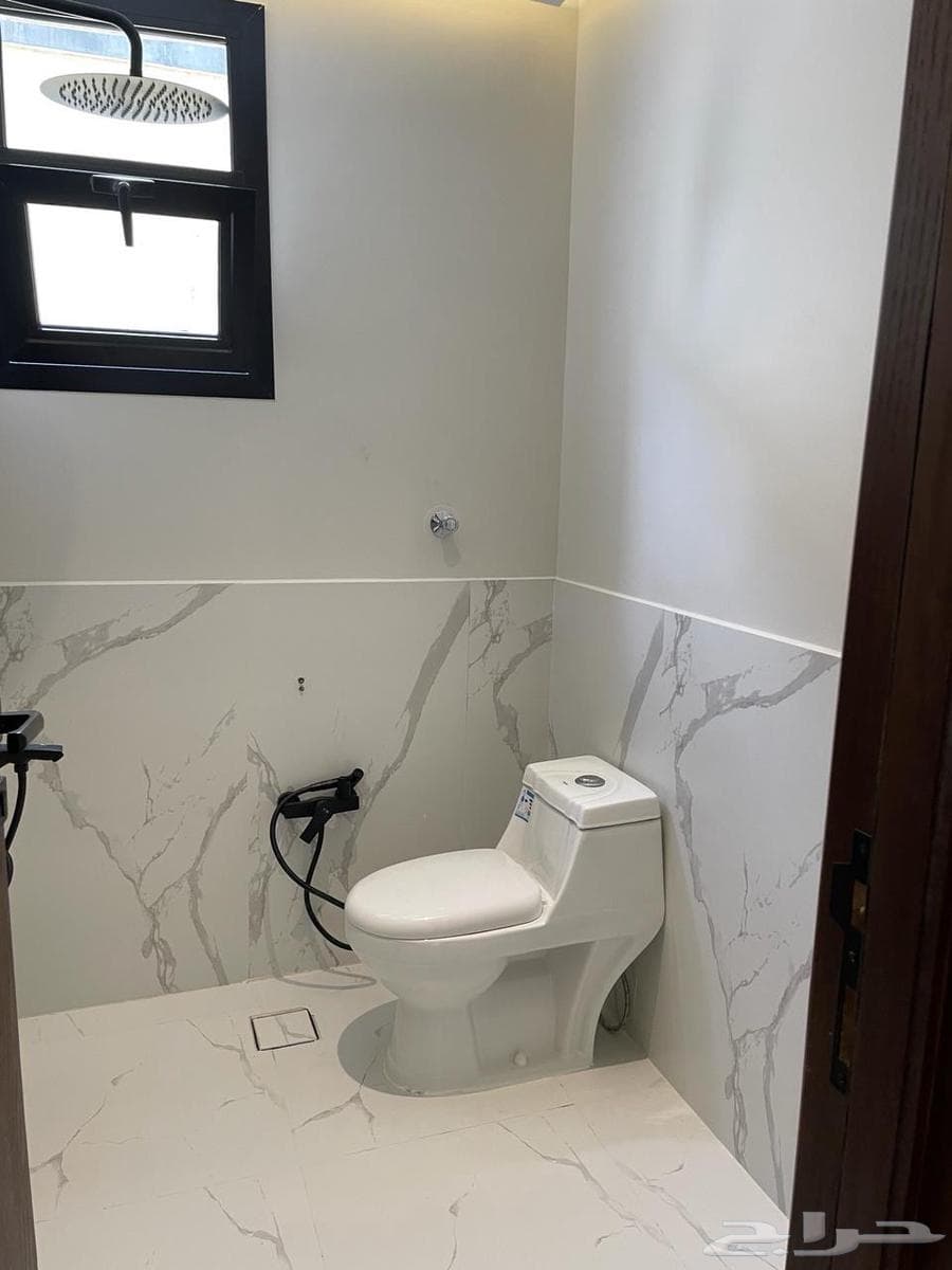 فيلا 8 غرف في الرياض 4