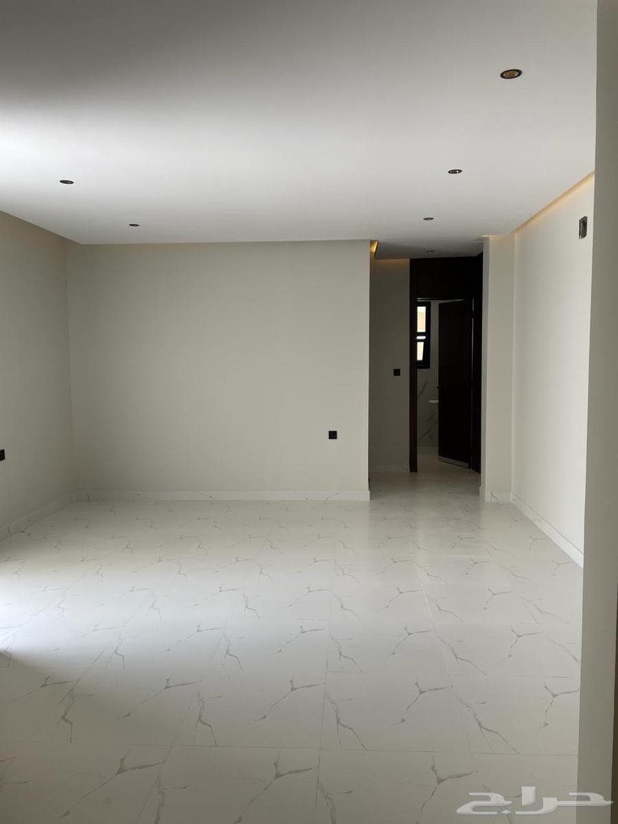 فيلا 8 غرف في الرياض 9