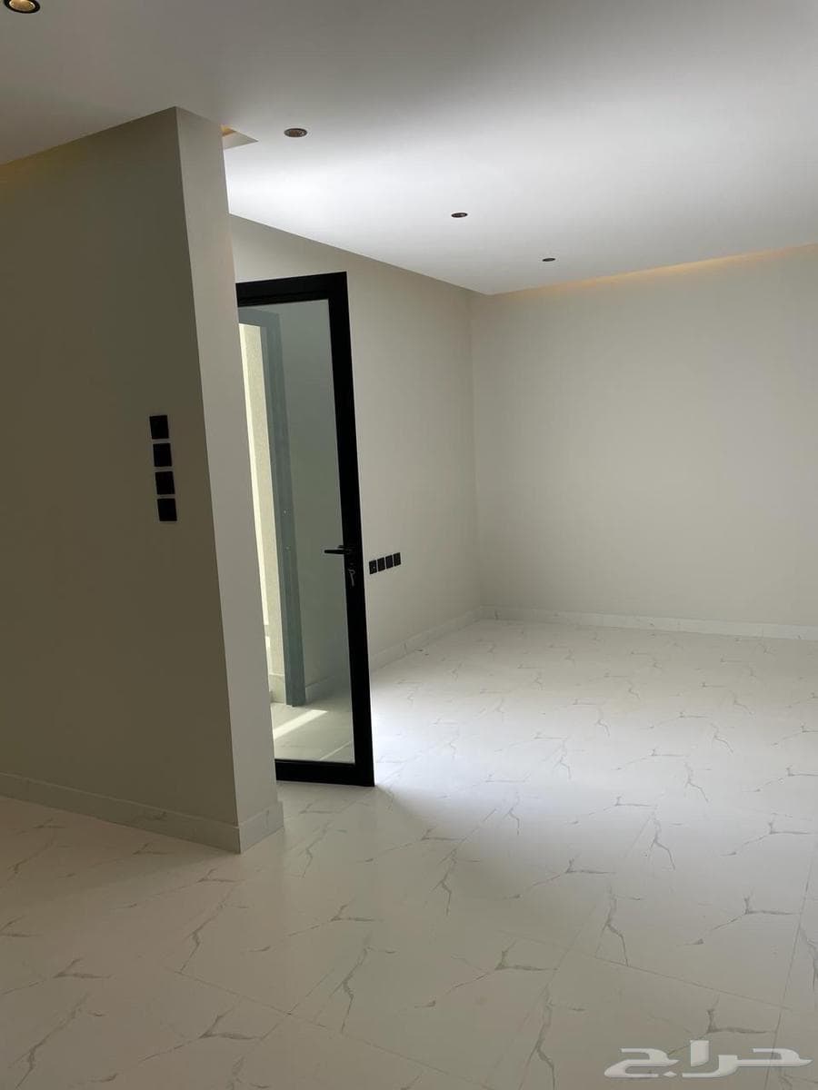 فيلا 8 غرف في الرياض 10