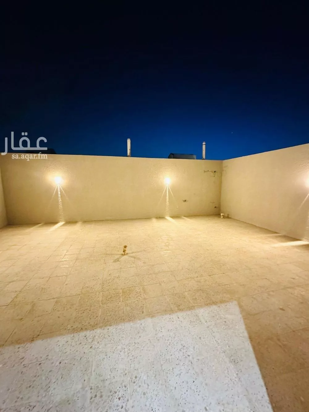 شقة 6 غرف في الرمال 11