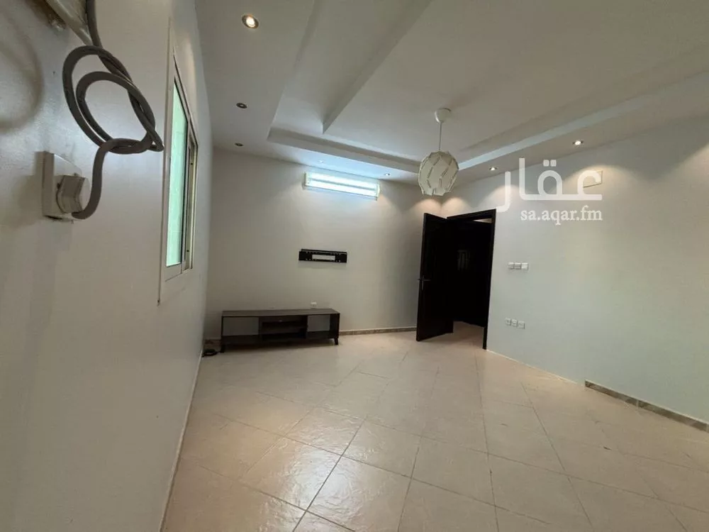 شقة 5 غرف في النزهة 3