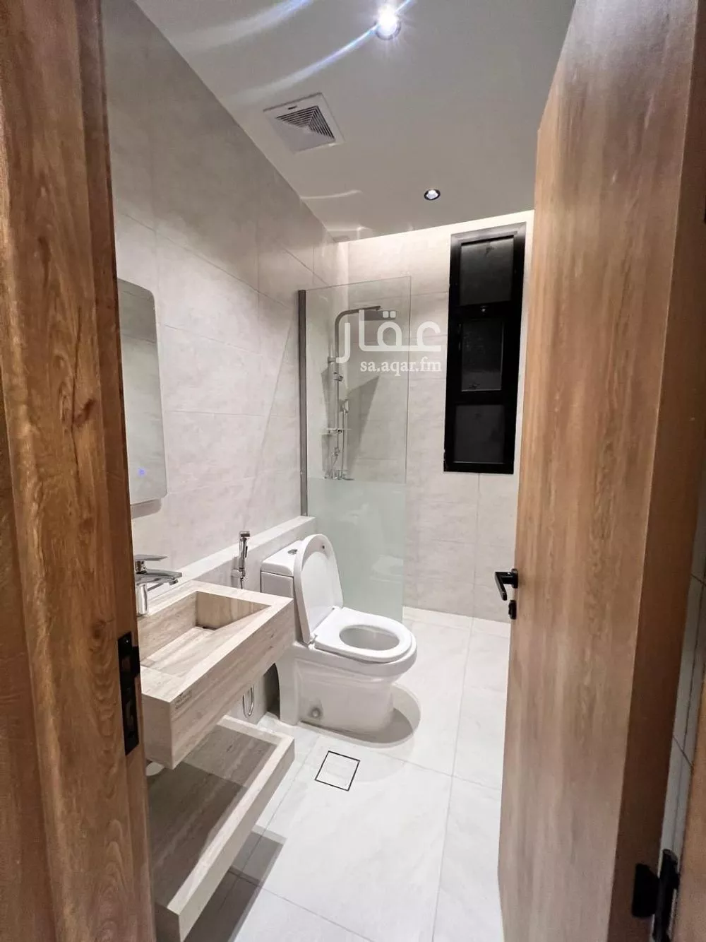 شقة 3 غرف في الروضة 3