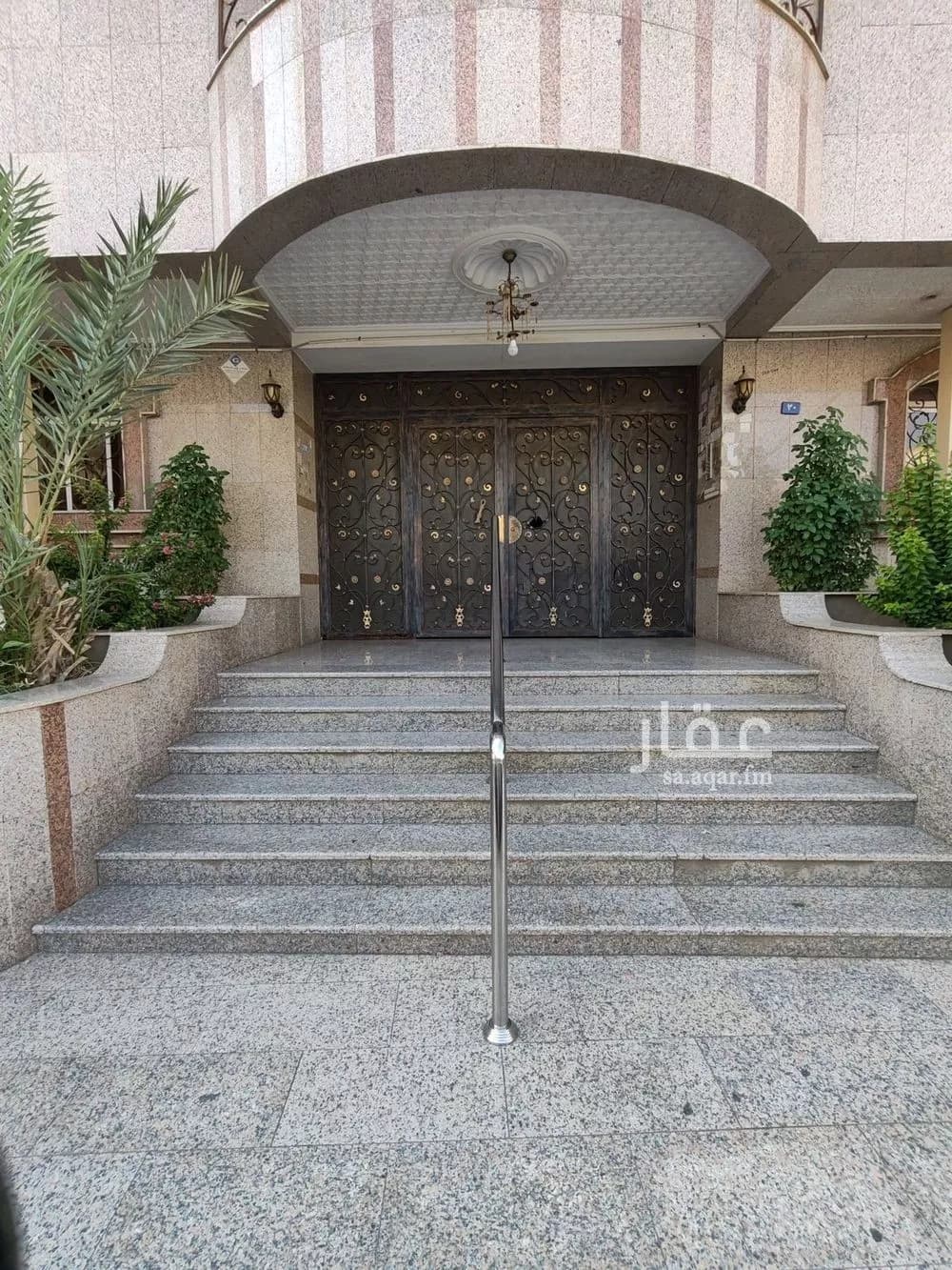 شقة 5 غرف في النسيم 2