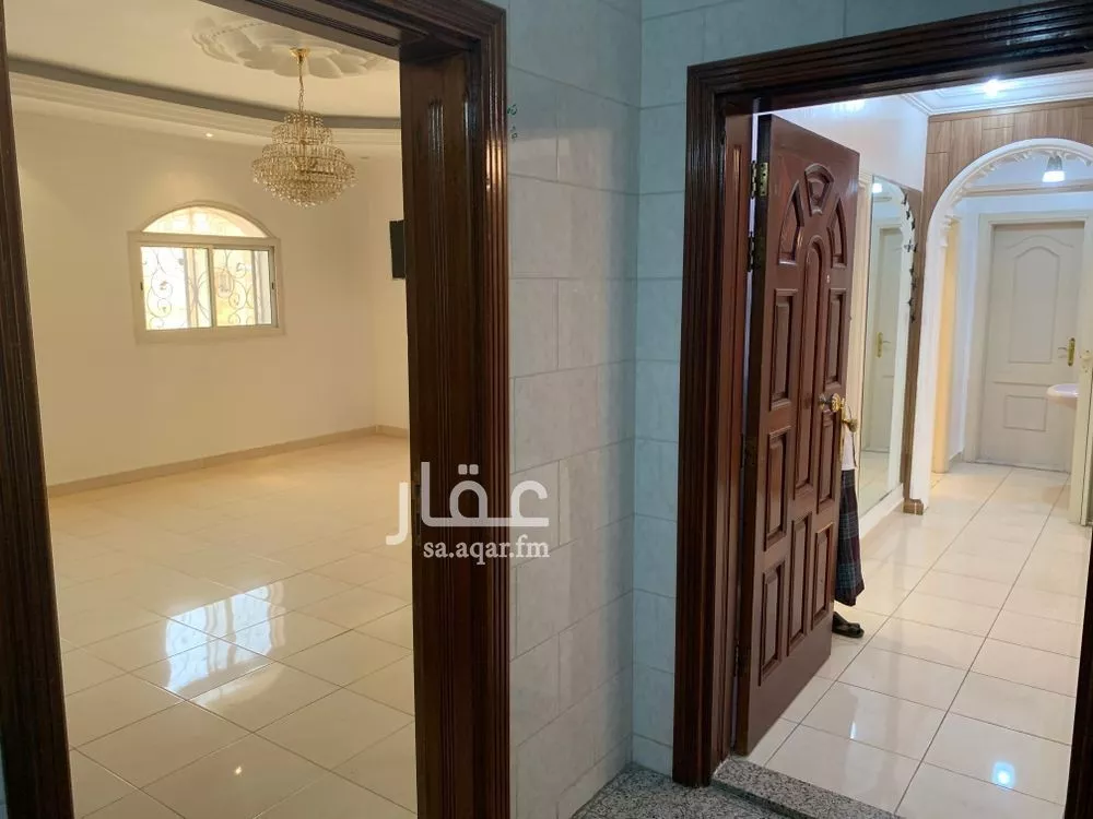 شقة 5 غرف في النسيم 4