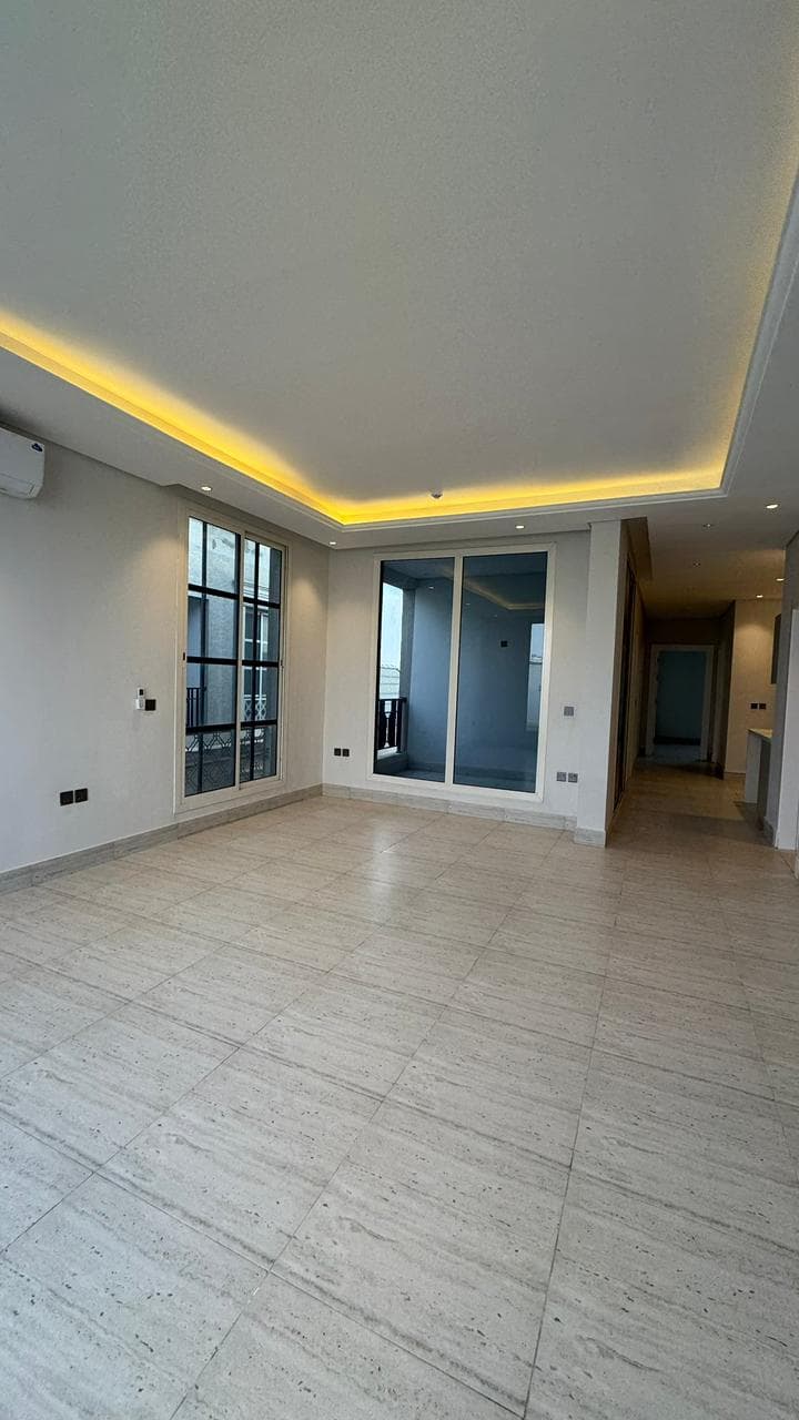 3 bedroom apartment in Al Malqa 1
