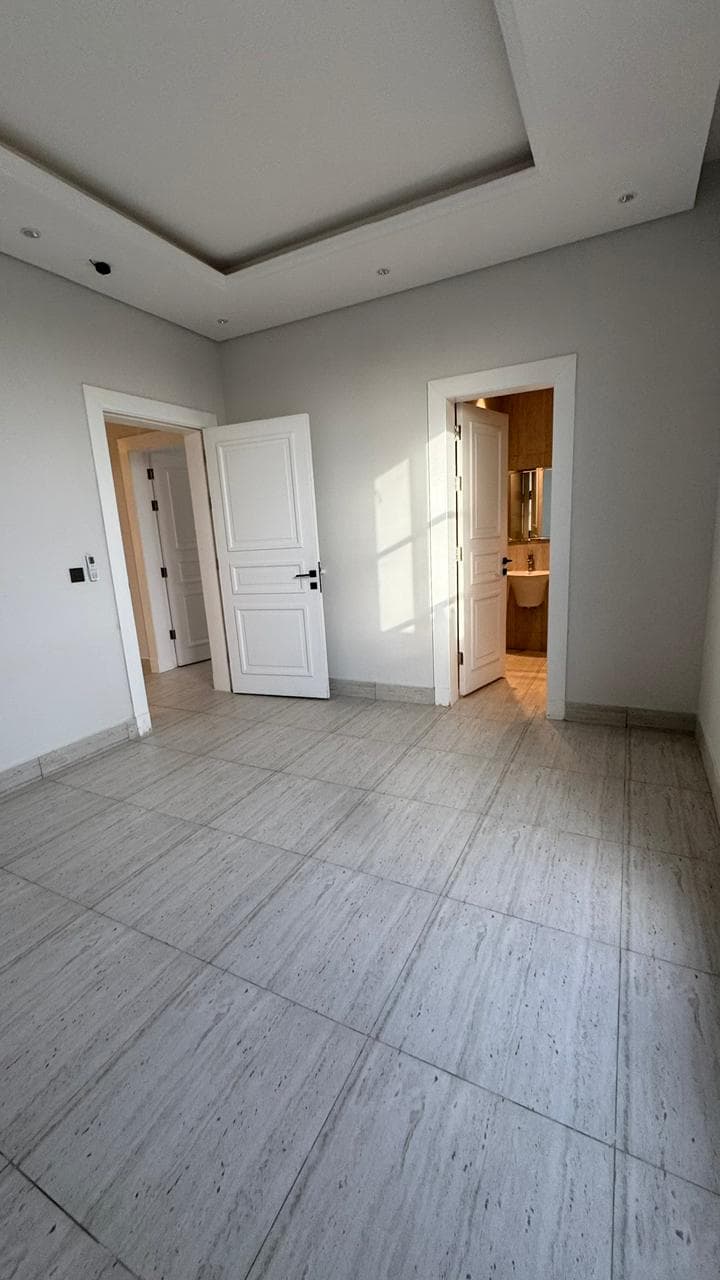 3 bedroom apartment in Al Malqa 4