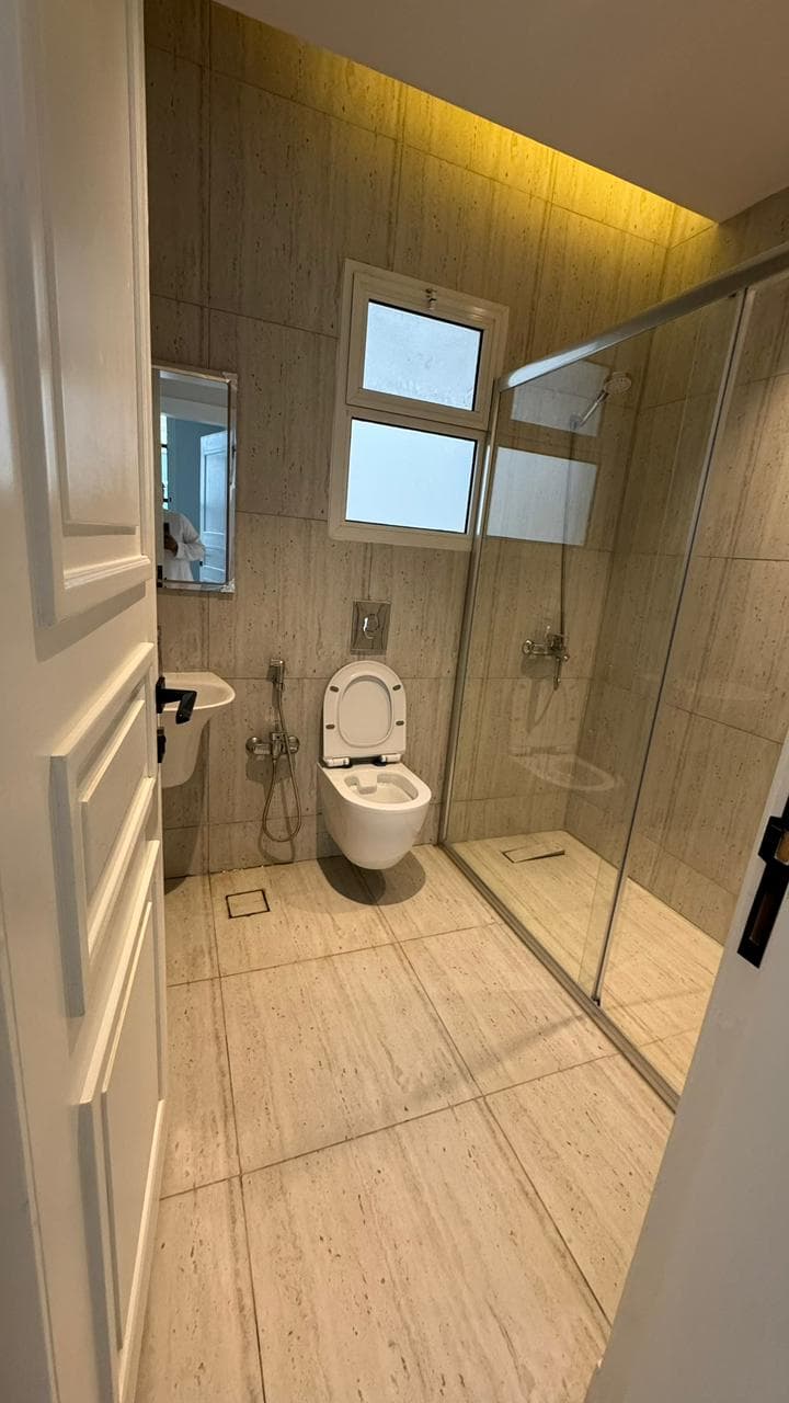 3 bedroom apartment in Al Malqa 5