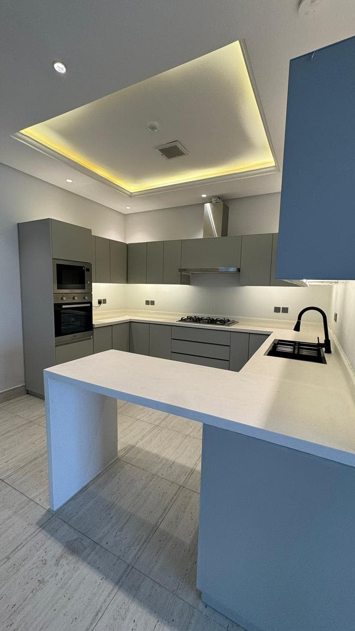 3 bedroom apartment in Al Malqa 7