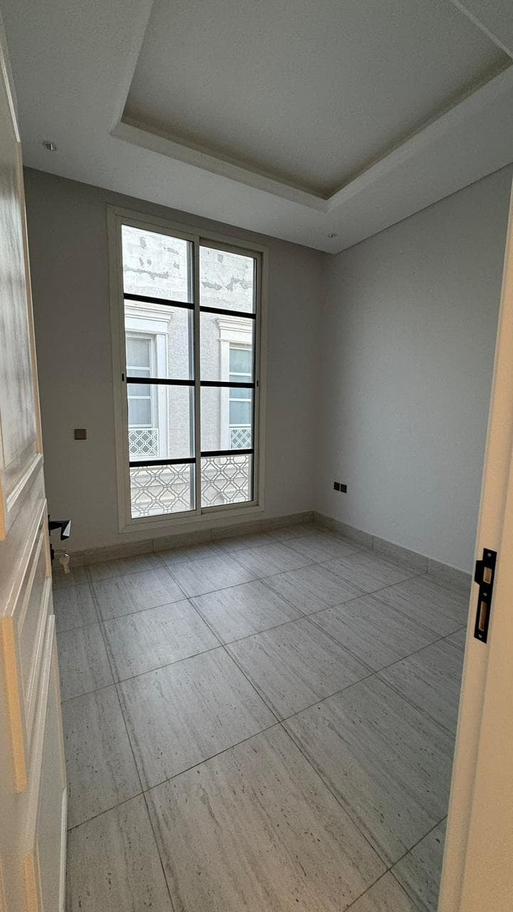 3 bedroom apartment in Al Malqa 9