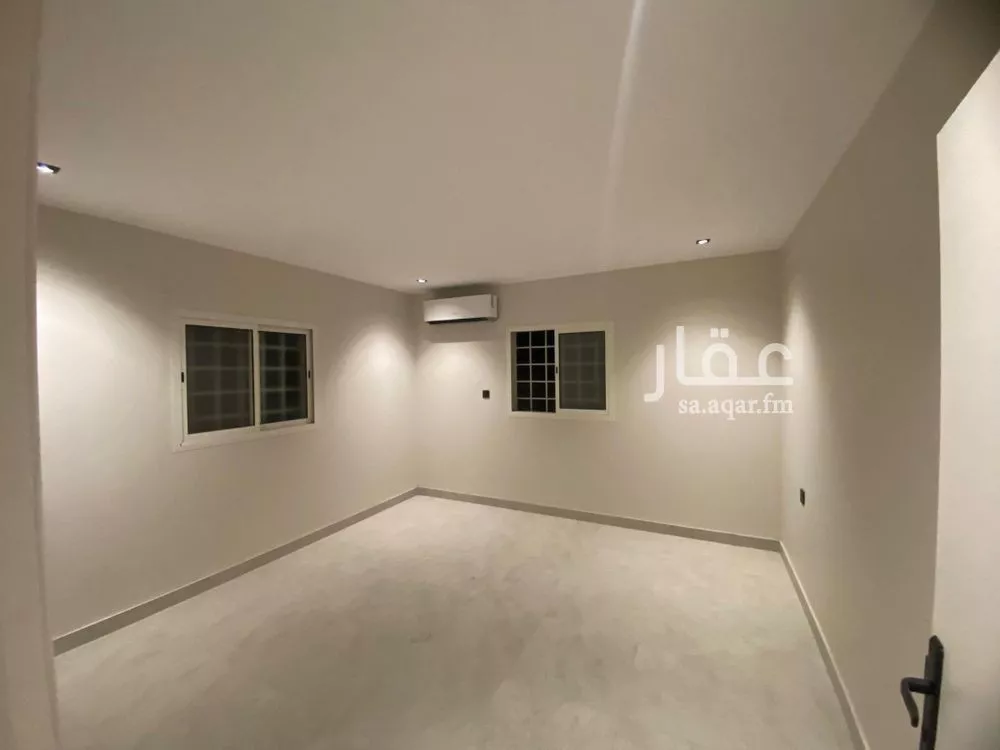 شقة 2 غرف في الملقا 4