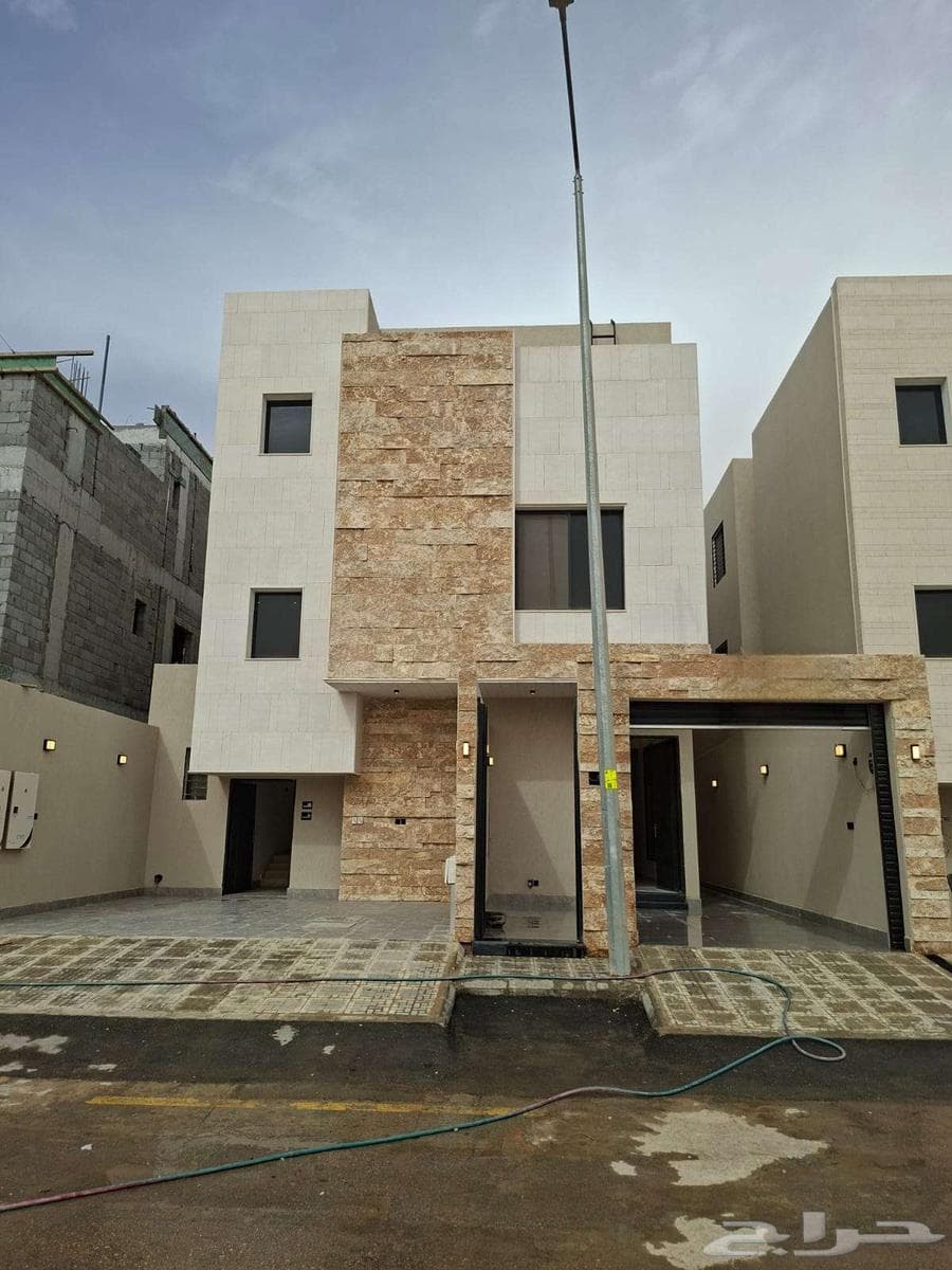 شقة 5 غرف في الجنادرية 1