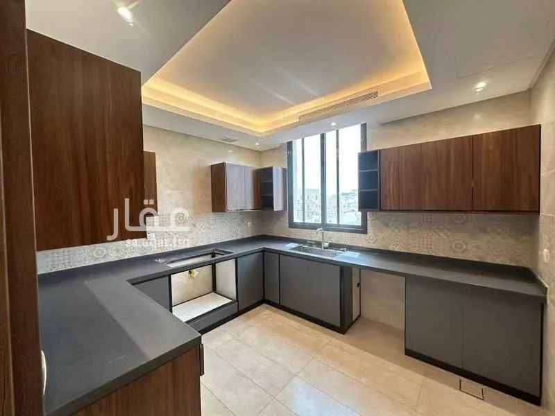 شقة 3 غرف في الروضة 3