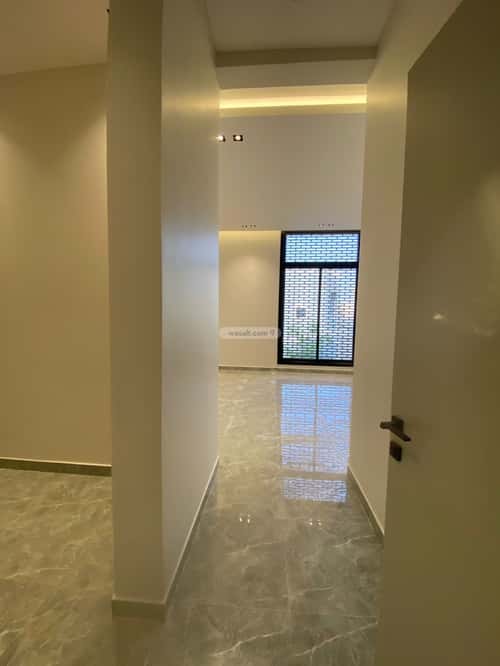 فيلا 6 غرف في الملك فيصل 8