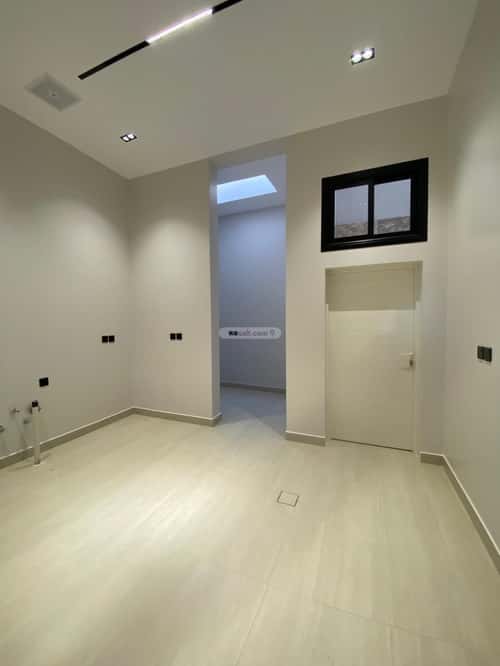 فيلا 6 غرف في الملك فيصل 1