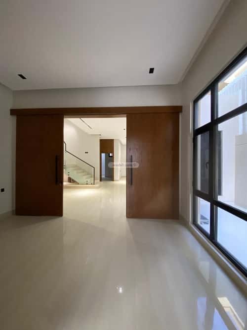 فيلا 6 غرف في الملك فيصل 11