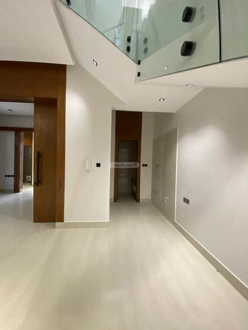 فيلا 6 غرف في الملك فيصل 12