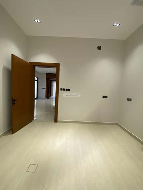 فيلا 6 غرف في الملك فيصل 13