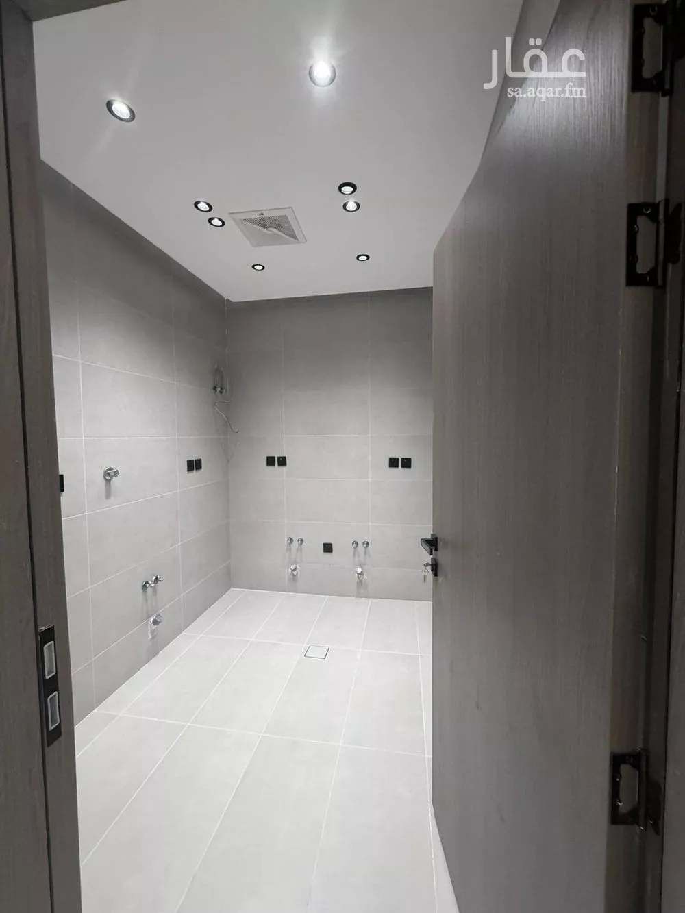 شقة 3 غرف في النعيم 6