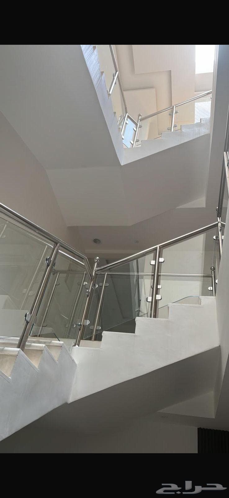 فيلا 6 غرف في الملك عبدالله 3