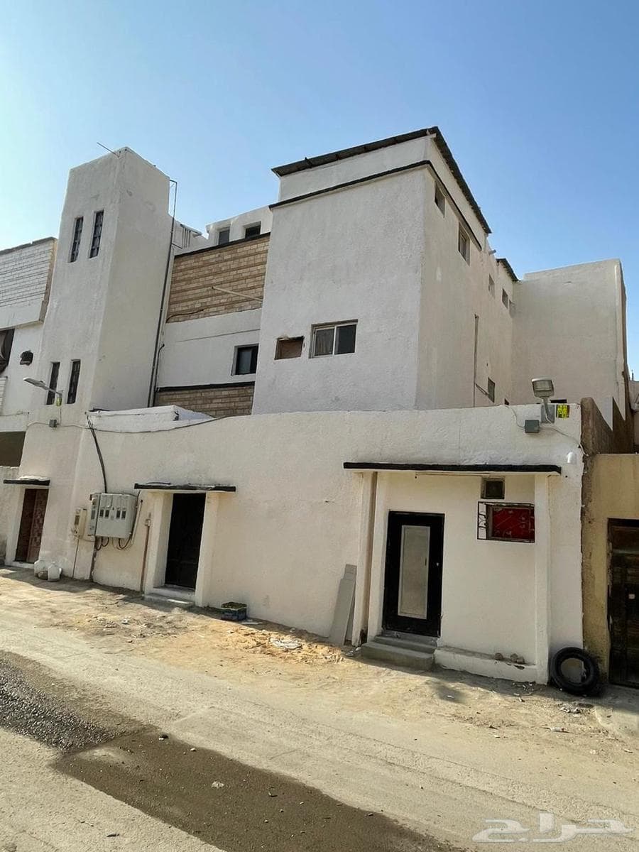 فيلا 18 غرف في اليمامة 1