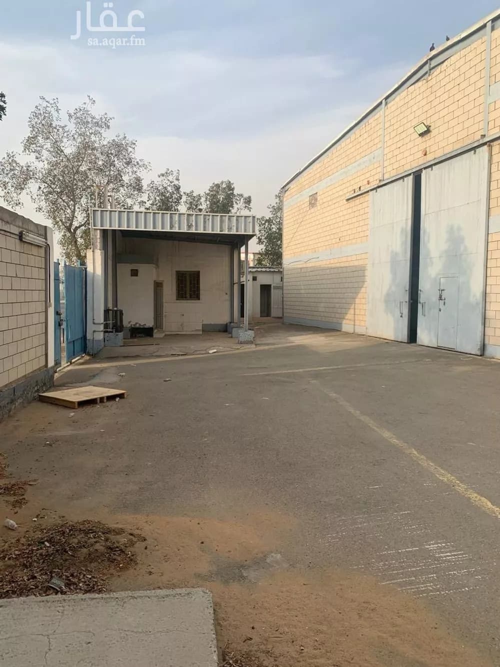 مستودع 2271 م² في النخيل 4