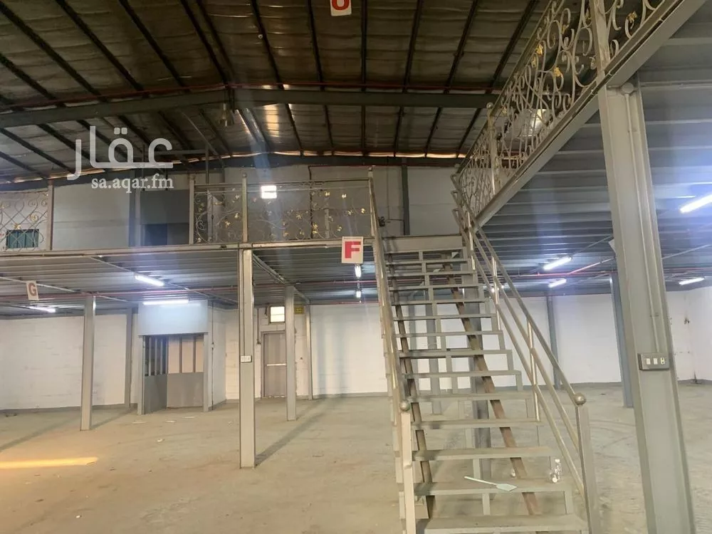 مستودع 2271 م² في النخيل 9