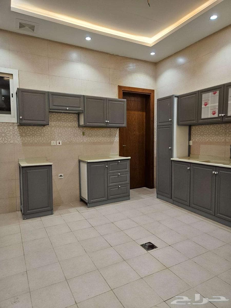 شقة 5 غرف في الصوارى 7