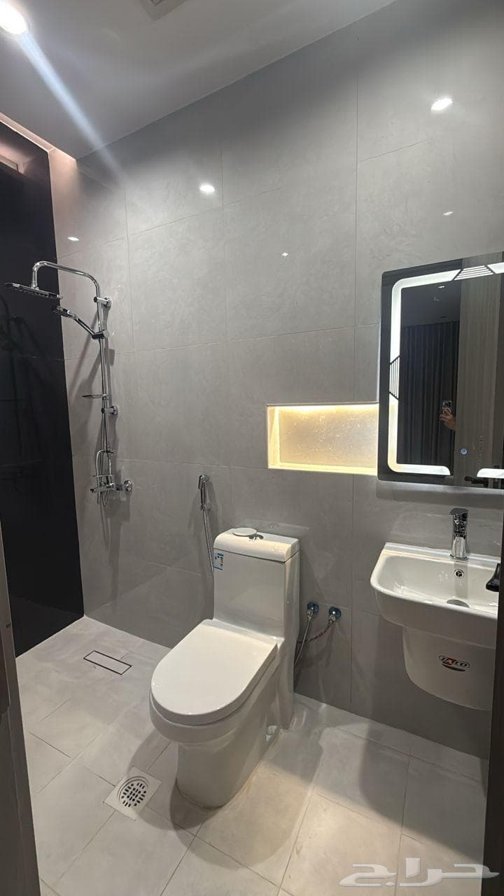 شقة 2 غرف في مشرفة 8