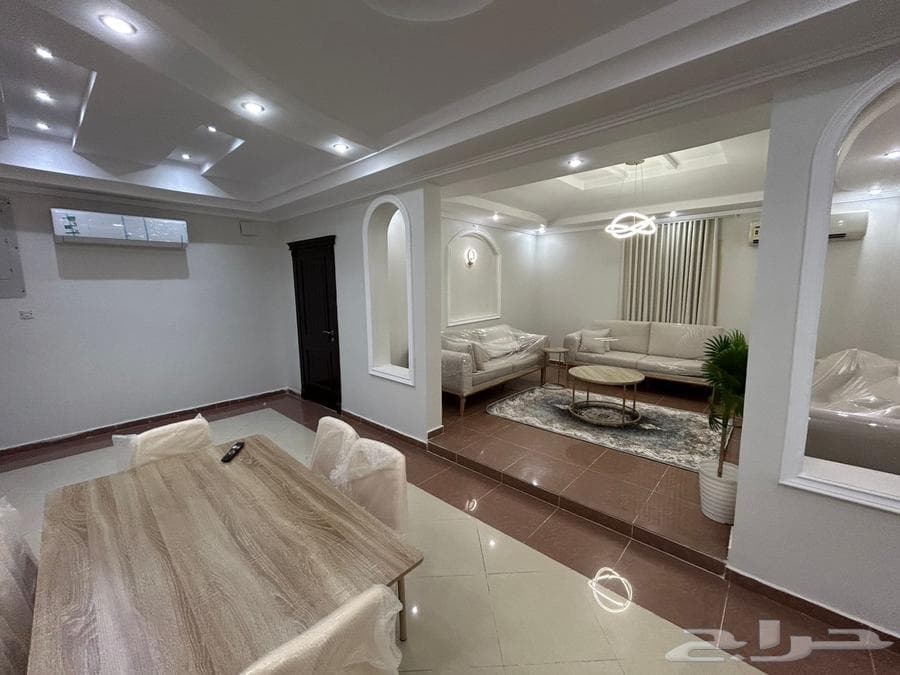 شقة 6 غرف في المروة 7