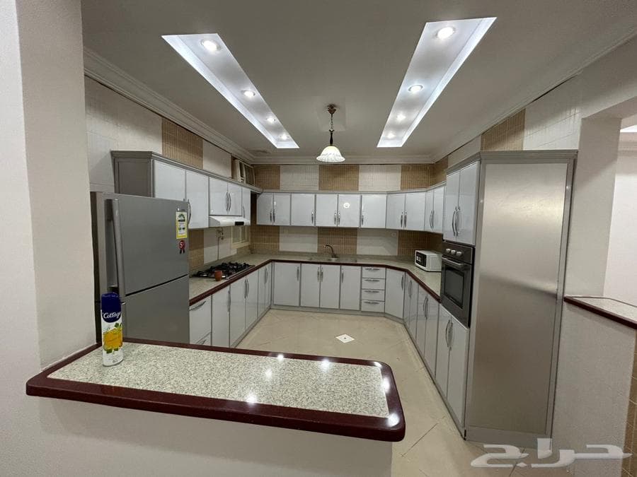 شقة 6 غرف في المروة 9