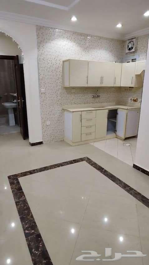 3 bedroom apartment in Mishrifah 6