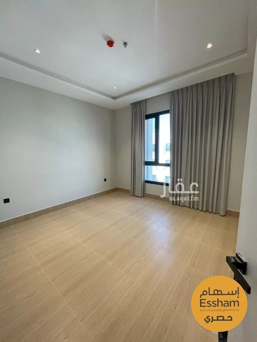 شقة 3 غرف في السيف 4