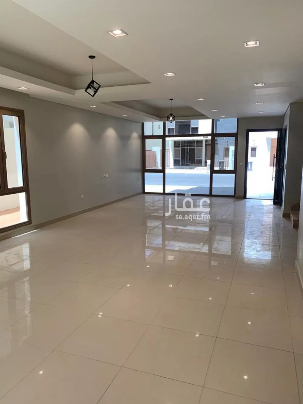 فيلا 3 غرف في المونسية 4