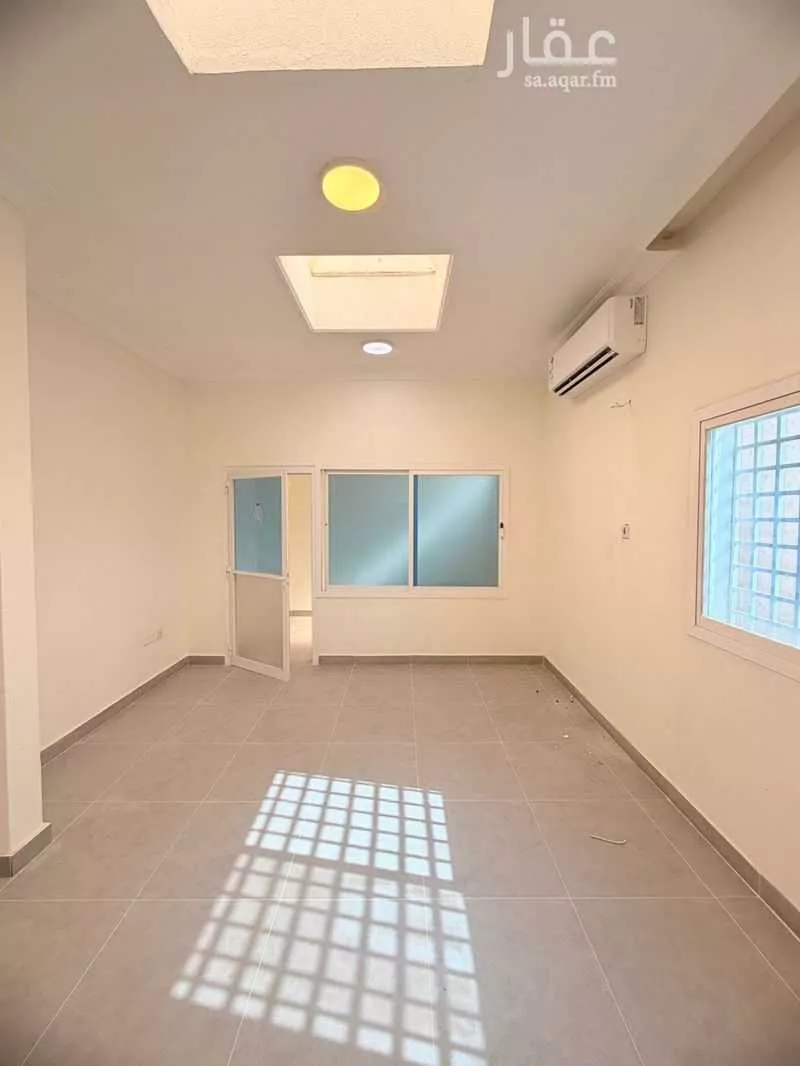 فيلا 5 غرف في المروج 7