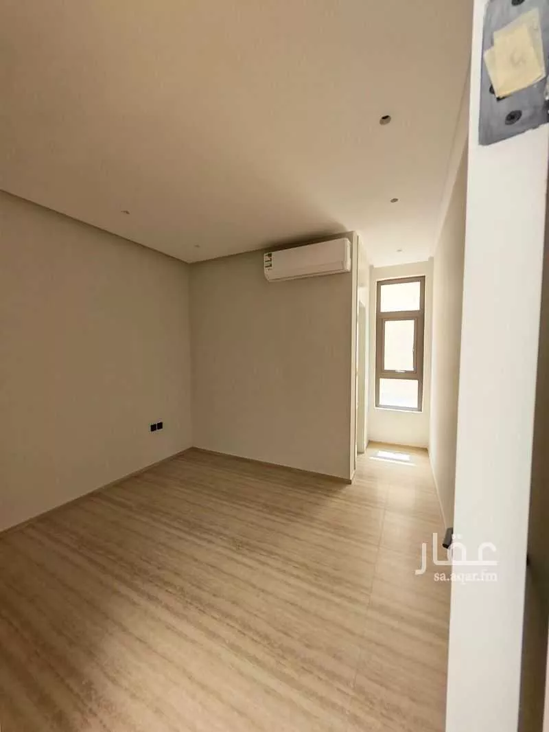 فيلا 4 غرف في العارض 12