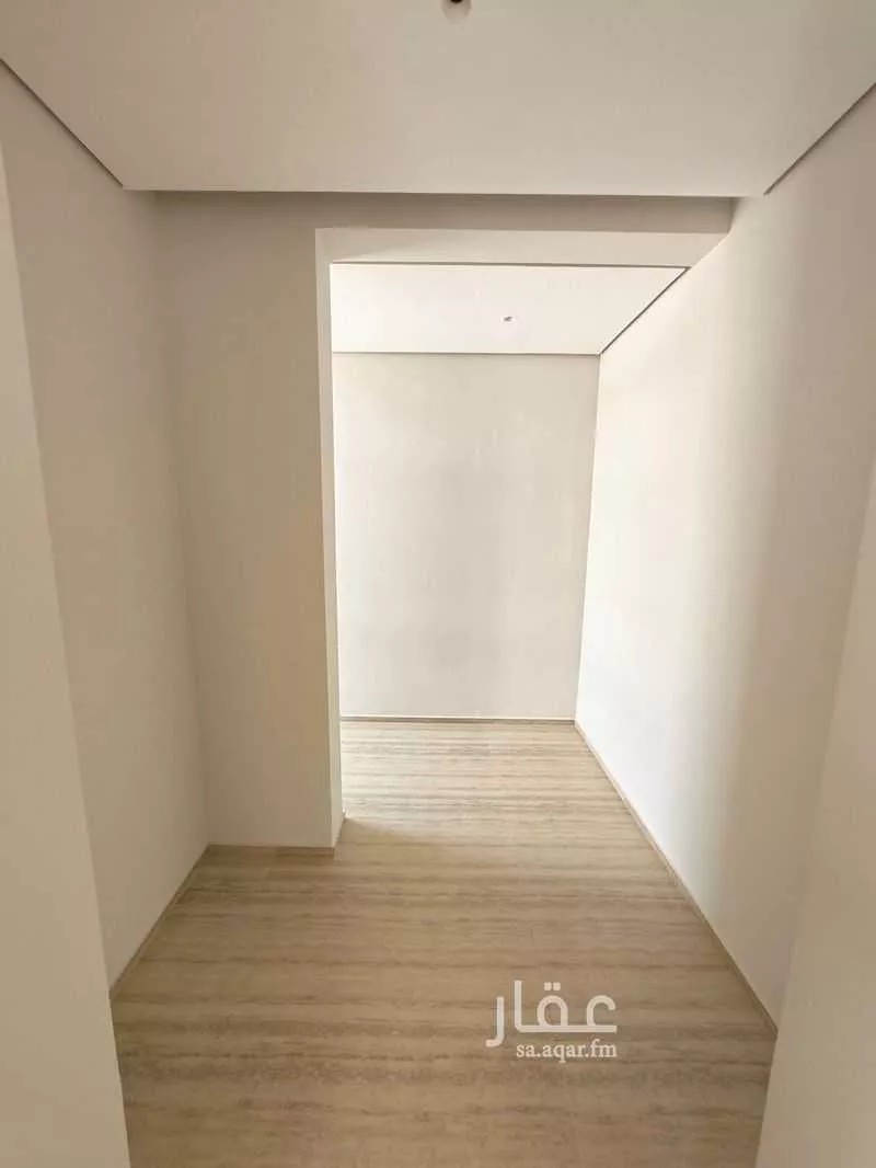 فيلا 4 غرف في العارض 15