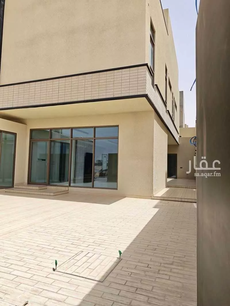 فيلا 4 غرف في العارض 3