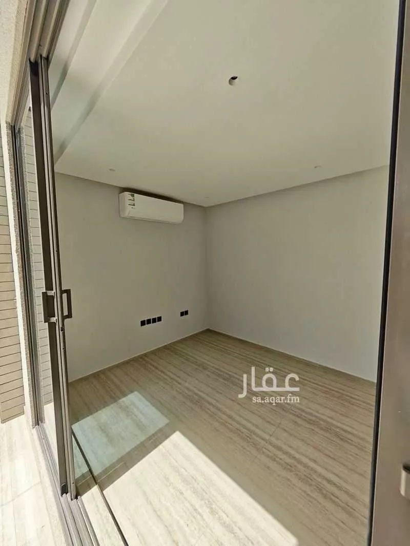 فيلا 4 غرف في العارض 24