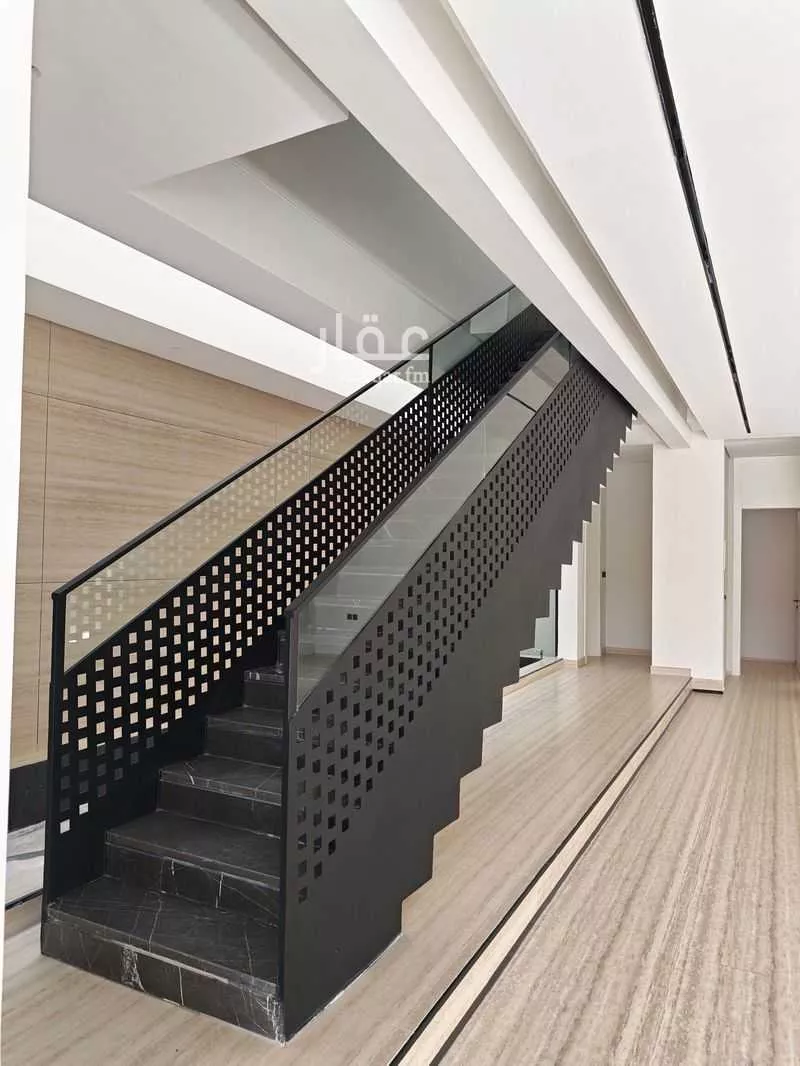 فيلا 4 غرف في العارض 8