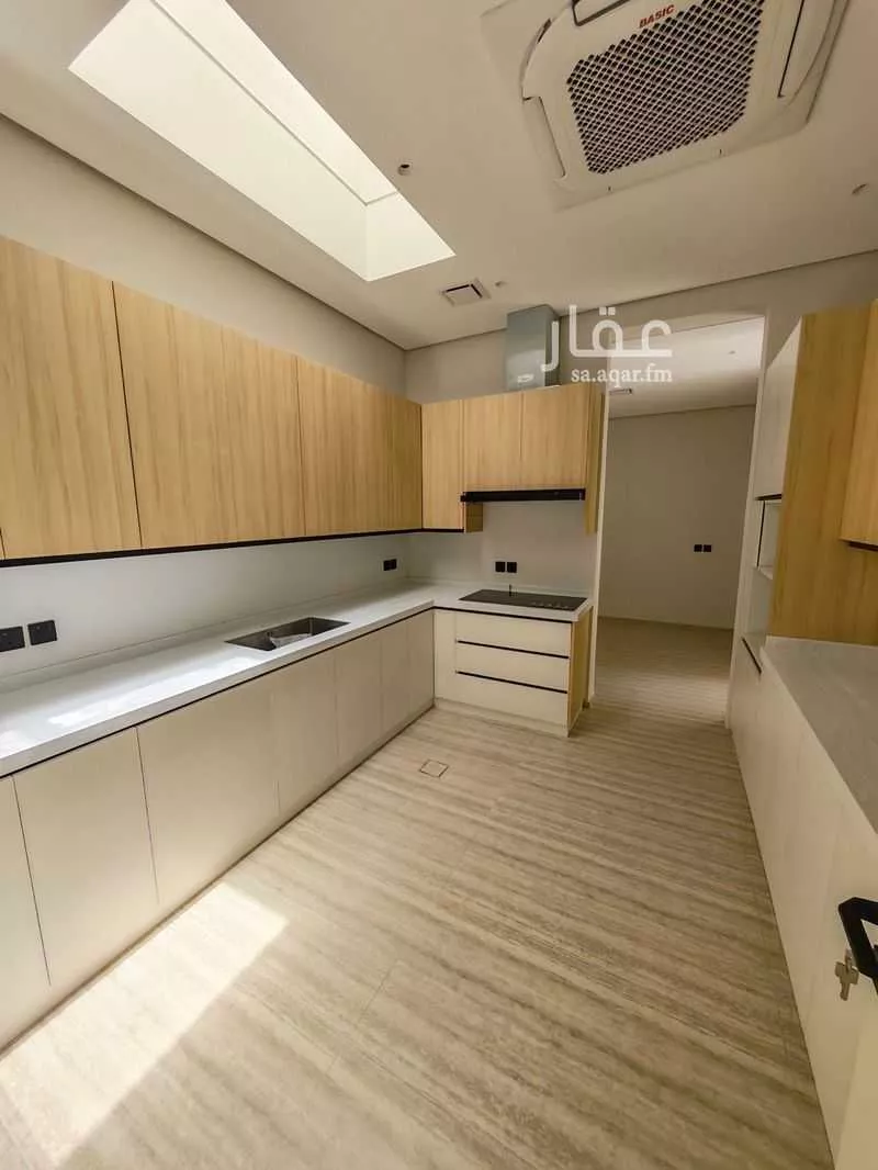 فيلا 4 غرف في العارض 9